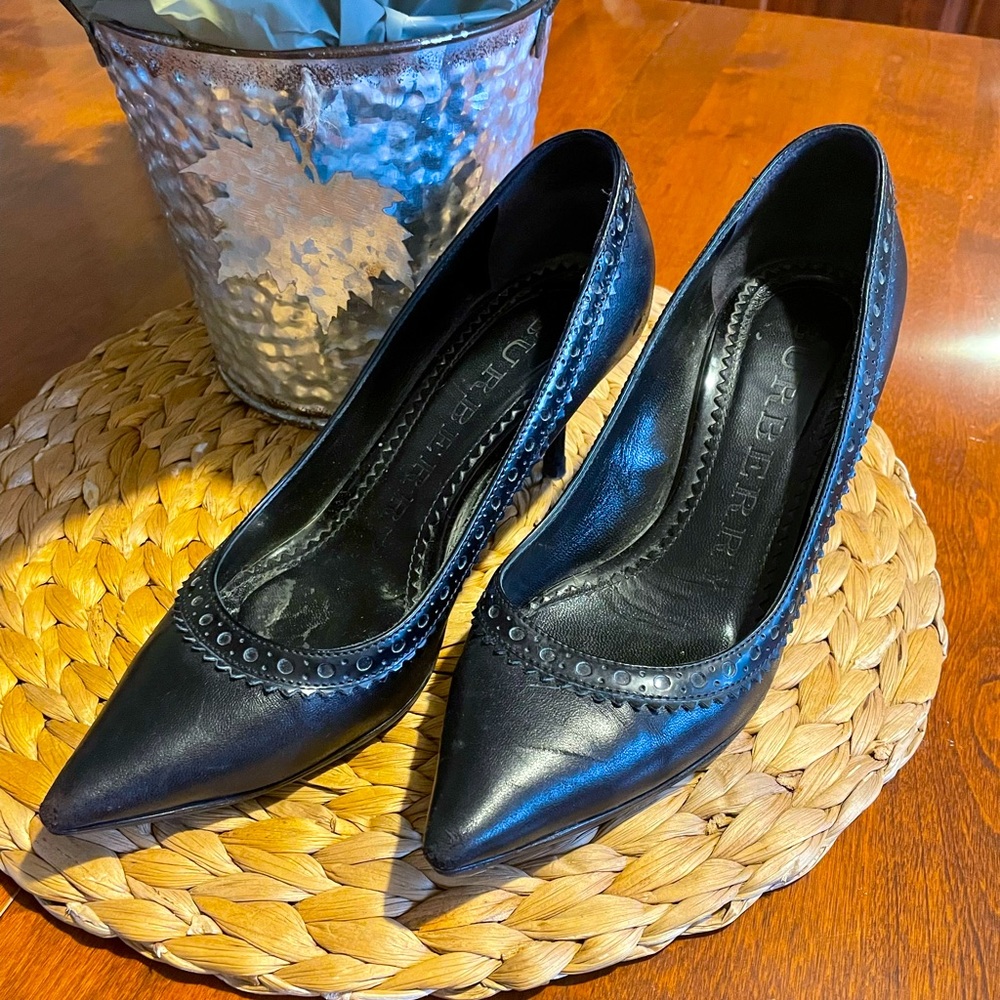 Burberry women’s pumps size 6
